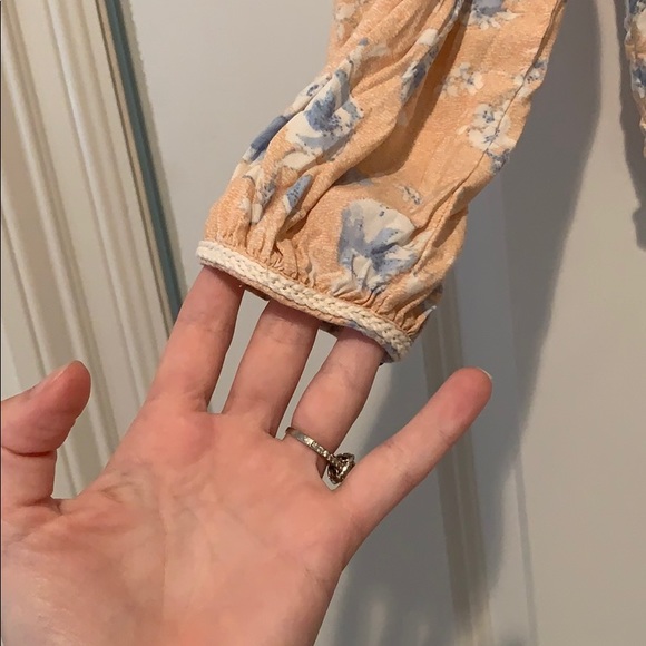 Peach floral blouse - Picture 3 of 3